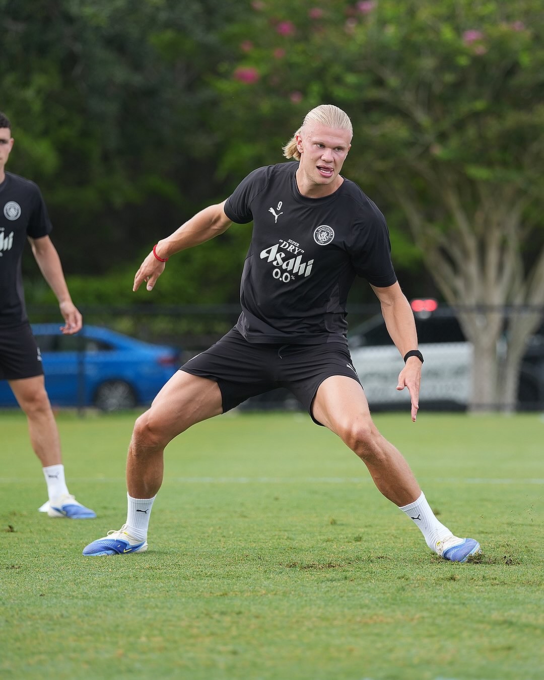 斯图加特训练开放日；转会期止住颓势引欢呼；全明星赛在即；阵容厚度经受考验