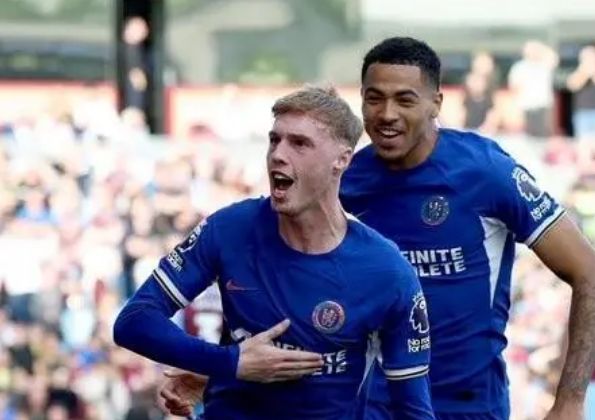 成都蓉城内部会议纪要流出——窗口期更衣室发声，英超使命明确，球队文化再被提及的简单介绍-爱游戏官网