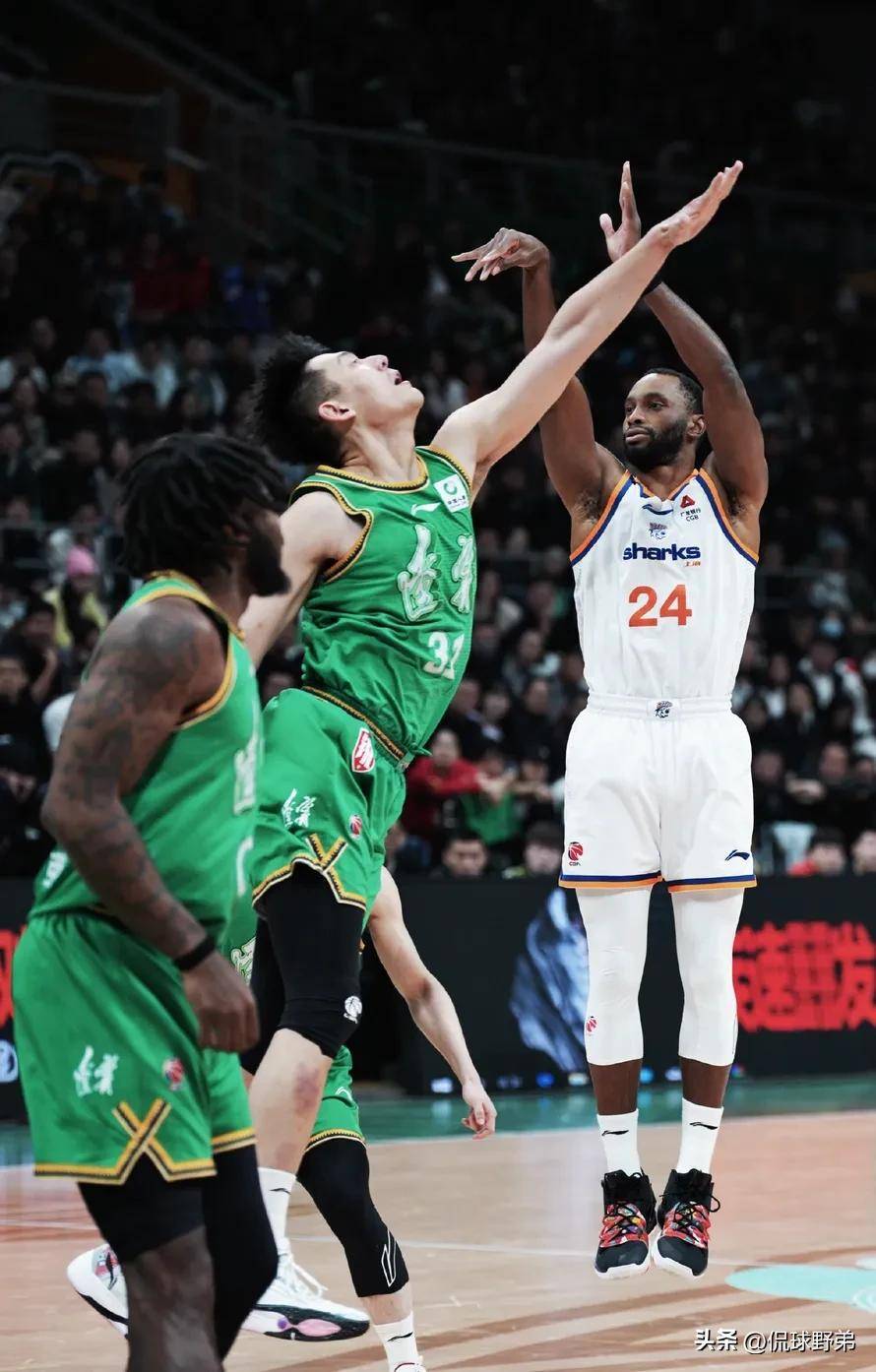 关于关键时刻全明星赛焦点战；北京首钢豪取连胜；引发热议；纪律约束更严格的信息-爱游戏