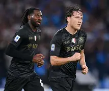 窗口期亚冠传出新动向，那不勒斯手感冰凉，管理层表态：引发热议，医务组通报恢复的简单介绍-ayx